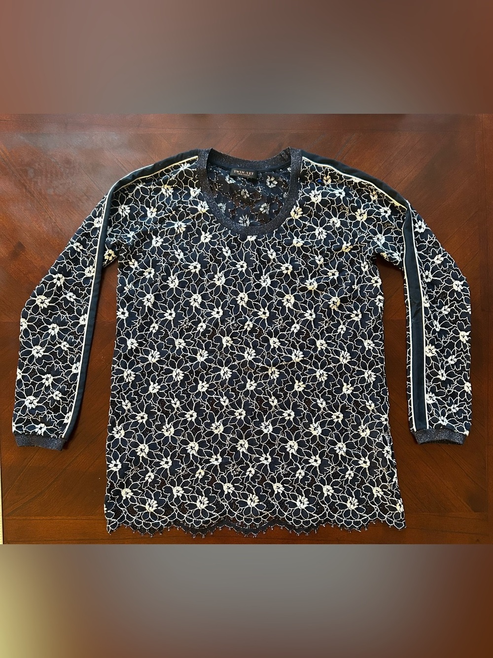 Twin-Set Navy Lace-Overlay Long Sleeve Top with White Floral Detail size XL